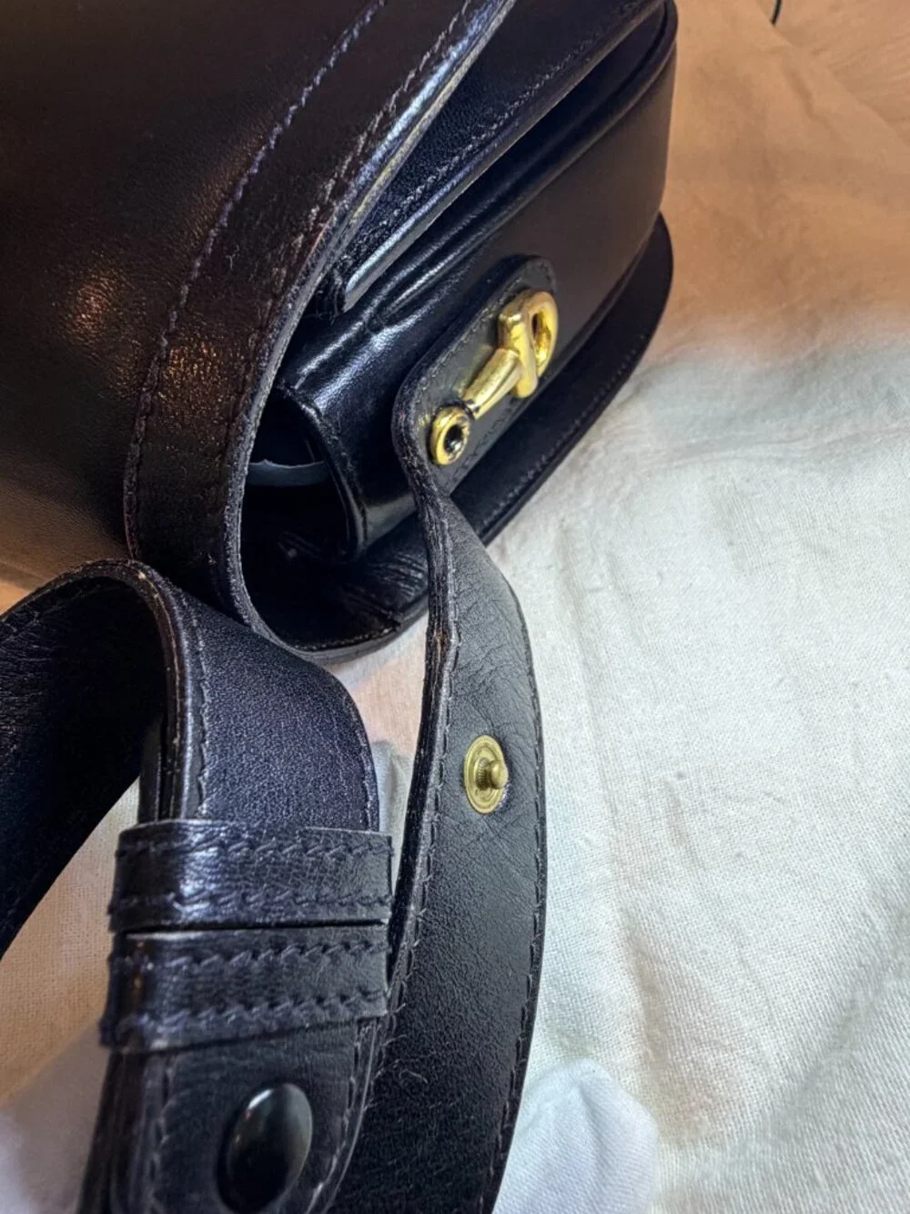 Vintage Gucci Black Box Calf Leather Saddle Shoulder Bag